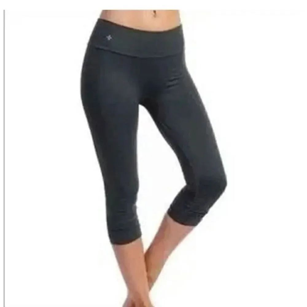 Nux women’s gray wide, waistband compression, capri leggings, size small 